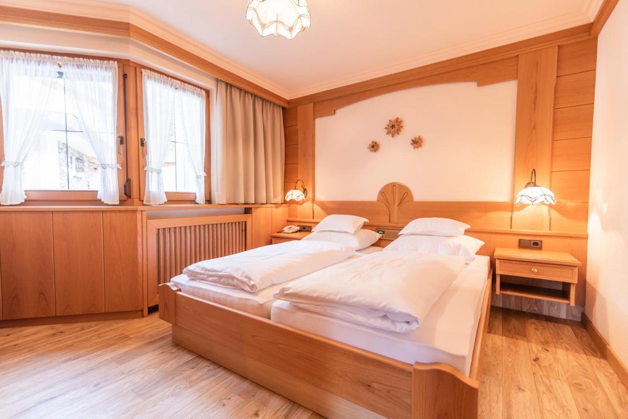 Hotel Garni Apart Tina Ischgl Esterno foto