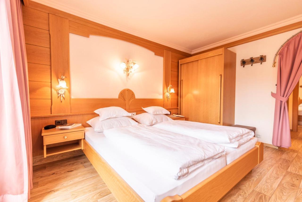 Hotel Garni Apart Tina Ischgl Esterno foto