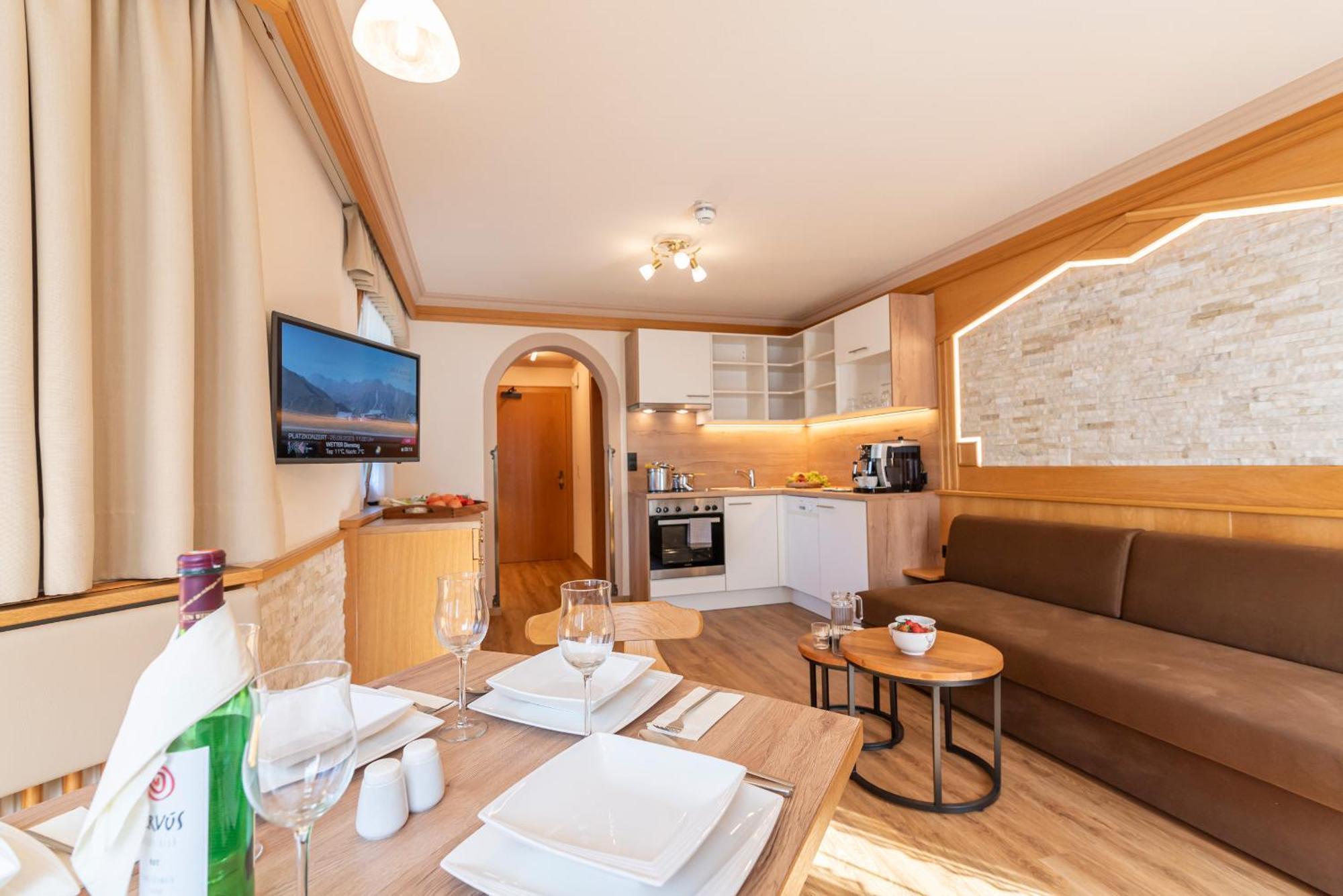 Hotel Garni Apart Tina Ischgl Esterno foto
