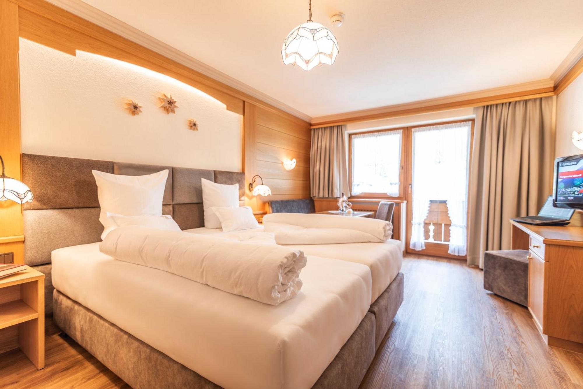 Hotel Garni Apart Tina Ischgl Esterno foto